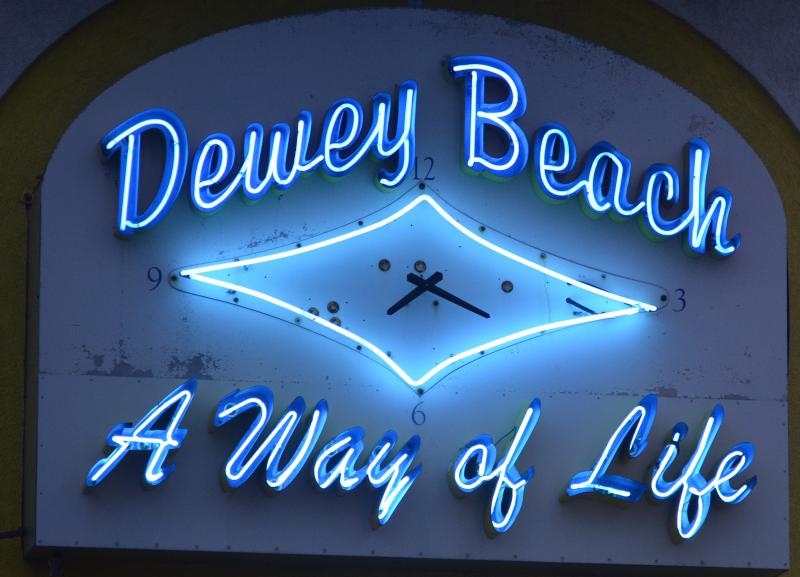 Dewey employees have dropped a lawsuit against Town Manager Marc Appelbaum and agreed to participate in the town’s independent investigation into allegations against Appelbaum that include sexual harassment, offensive language, misuse of town funds, racial discrimination and jeopardizing public safety. FILE PHOTO